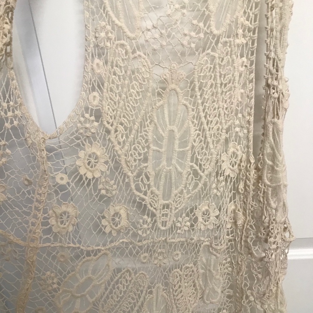 Beach cover up - Picture 2 of 2